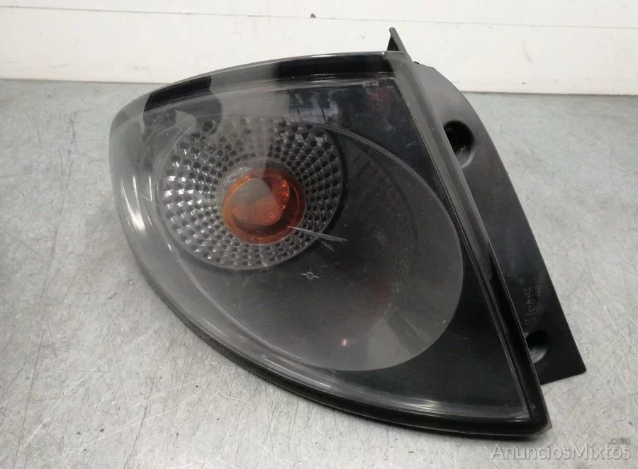 Piloto trasero izquierdo seat toledo
