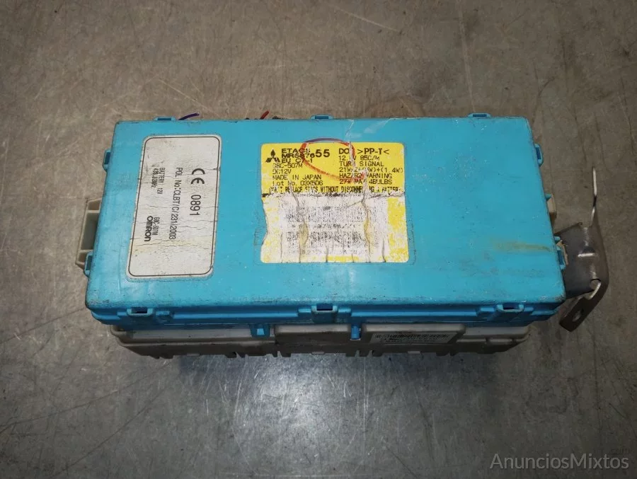 Caja reles / fusibles mitsubishi grandis