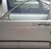Puerta delantera izquierda mercedes clase c  berli