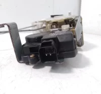 Cerradura puerta trasera derecha  mitsubishi monte