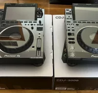 Pioneer CDJ-3000, CDJ 2000NXS2, DJM 900NXS2