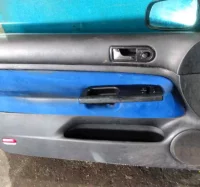 Puerta delantera izquierda volkswagen golf iv berl