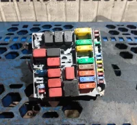 Caja reles / fusibles seat leon st
