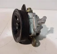 Bomba hidraulica nissan atleon