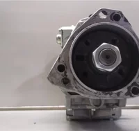 Bomba inyectora mecánica nissan cabstar 0104 ->
