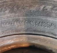 Llanta con neumatico michelin 195/75-r16c con el