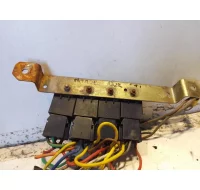 Caja de reles / fusibles nissan patrol hardtop (k2