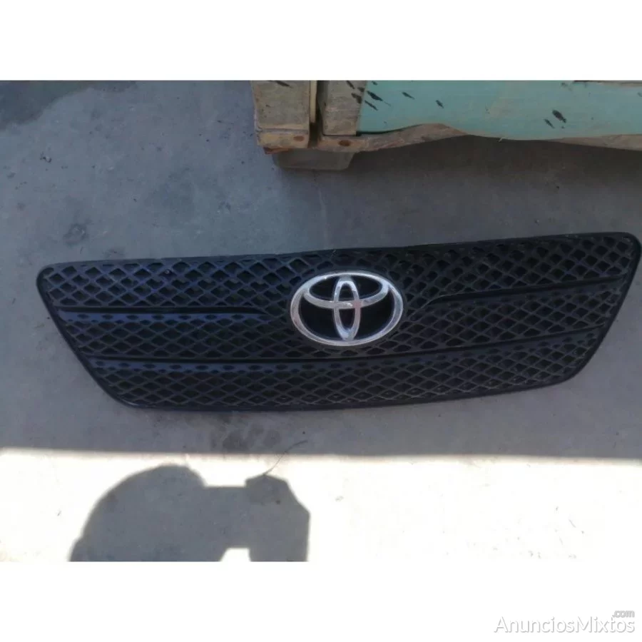 Rejilla delantera toyota corolla hatch ix (e120, e