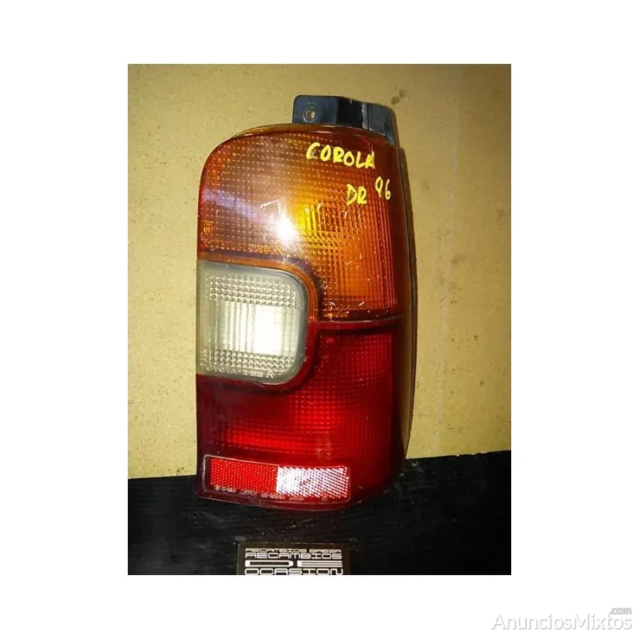 Piloto trasero derecho toyota corolla ranchera fam