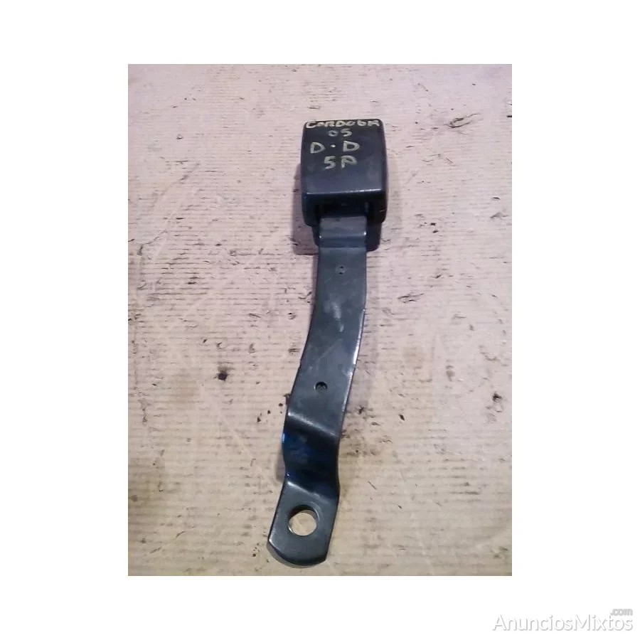 Cinturon seguridad delantero derecho seat cordoba