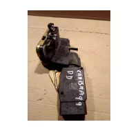 Cerradura puerta delantera derecha mitsubishi cari