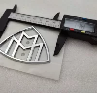 EMBLEMA TRASERO MERCEDES MAYBACH