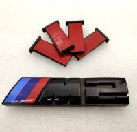 EMBLEMA PARRILLA BMW M2 NEGRO MODELO NUEVO P105.2