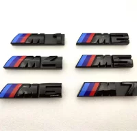 EMBLEMA PARRILLA BMW M6 NEGRO MODELO NUEVO P105.6