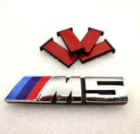 EMBLEMA PARRILLA BMW M5 PLATA MODELO NUEVO P104.5