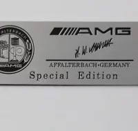PLACA METALICA AMG SPECIAL EDITION BLANCO Y NEGRO