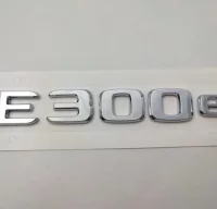 Emblema Mercedes Benz E300e plata Nuevo