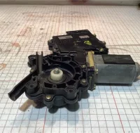 MOTOR ELEVALUNAS DEL IZDO Seat Alhambra (7V8)(011