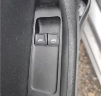 BOTONERA PUERTA DEL IZDA Skoda Fabia (NJ3)(082014