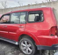 ESTRIBO Mitsubishi Montero (V80/V90)(2007->)