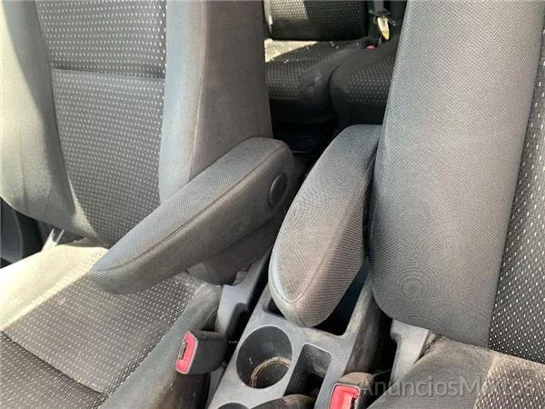 REPOSABRAZOS Toyota Corolla Verso (R1)(2004->)