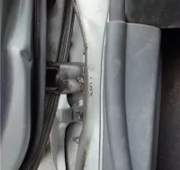 BISAGRA INF PUERTA DEL IZDA Nissan NAVARA (D22)