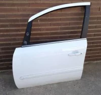 Puerta delantera izquierda Opel Zafira B 2005-2011