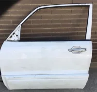 Puerta delantera izquierda Mitsubishi Montero DID 