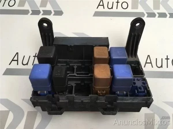 Caja de fusibles Nissan Patrol GR Y61