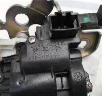 Cerradura maletero Audi 8r0827505