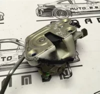 Cerradura derecha Mitsubishi Montero I