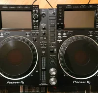 Pioneer Cdj-3000,  Cdj 2000 NXS2, DJM 900 NXS2