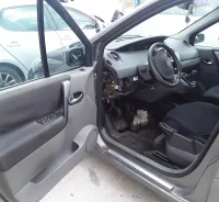 DESPIECE DE RENAULT SCENIC II 1.5 dCi D (82 CV)