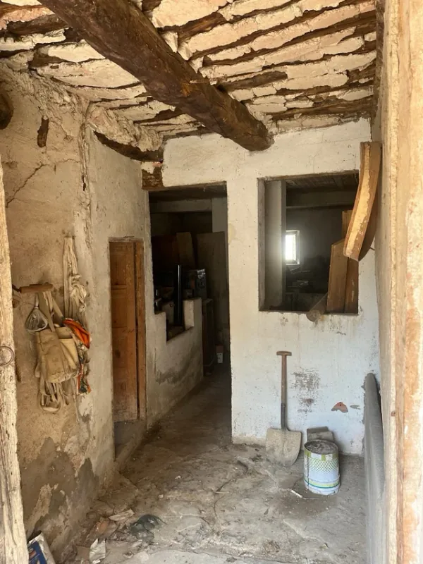Casa de 6 habitaciones en venta - 23.500 € - 148 m², 6, Venta, 2, Bajo, sur,este,norte, true, true, true, Sin amueblar, No tiene, true, C, 1964, A reformar, 0079301DF3394A0001KX - Tarragona