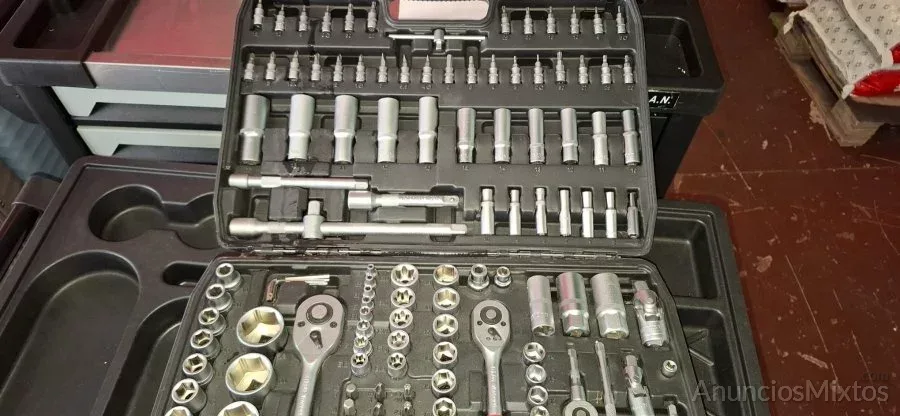 caja de herramientas d e175 piezas - 75 € - Nuevo - Madrid