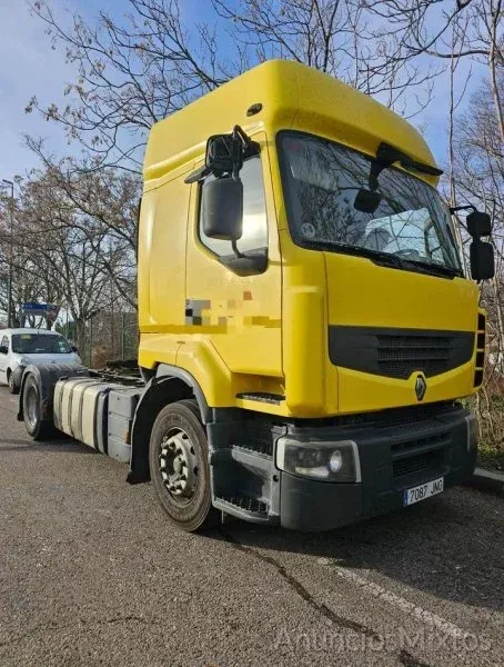 Renault R 420 Turboliner 2013 - 10.900 € - 1100000 km, 2013 - Madrid Renault R 420 Turboliner 2013 - 10.900 € - 1100000 km, 2013 - Madrid