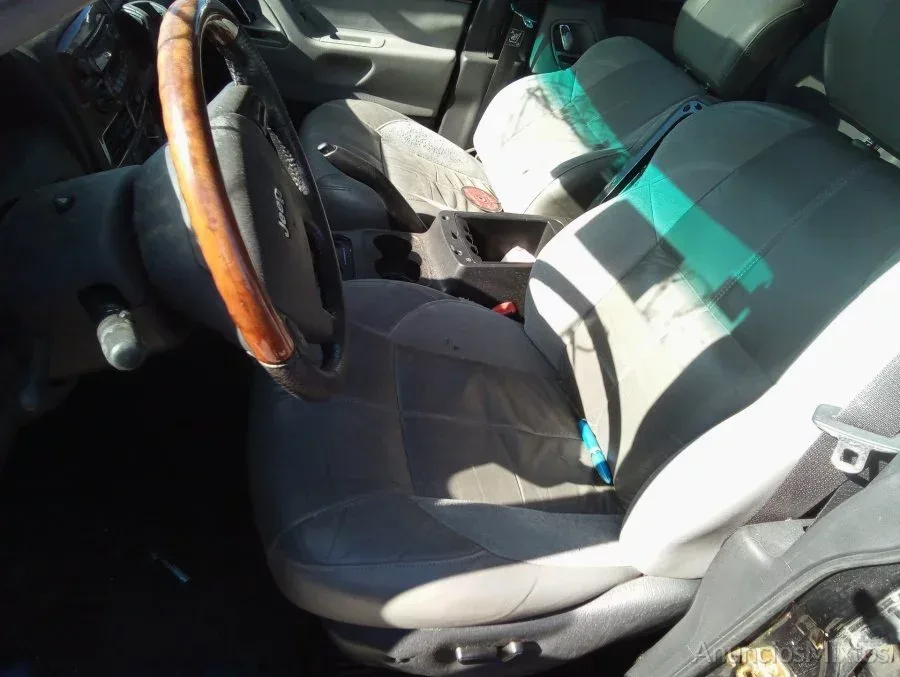 DESPIECE DE JEEP GR.CHEROKEE 2.7 CRD (163 CV) - Gratis - Usado - Granada DESPIECE DE JEEP GR.CHEROKEE 2.7 CRD (163 CV) - Gratis - Usado - Granada