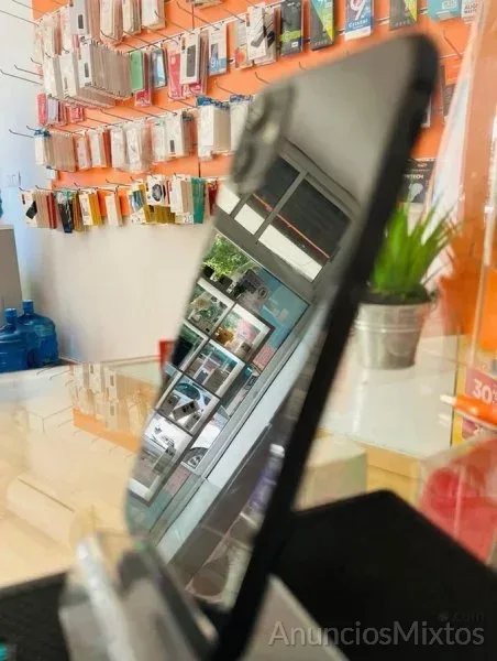 iPhone 11 64 GB Negro GARANTIA - 270 € - Nuevo - Valencia