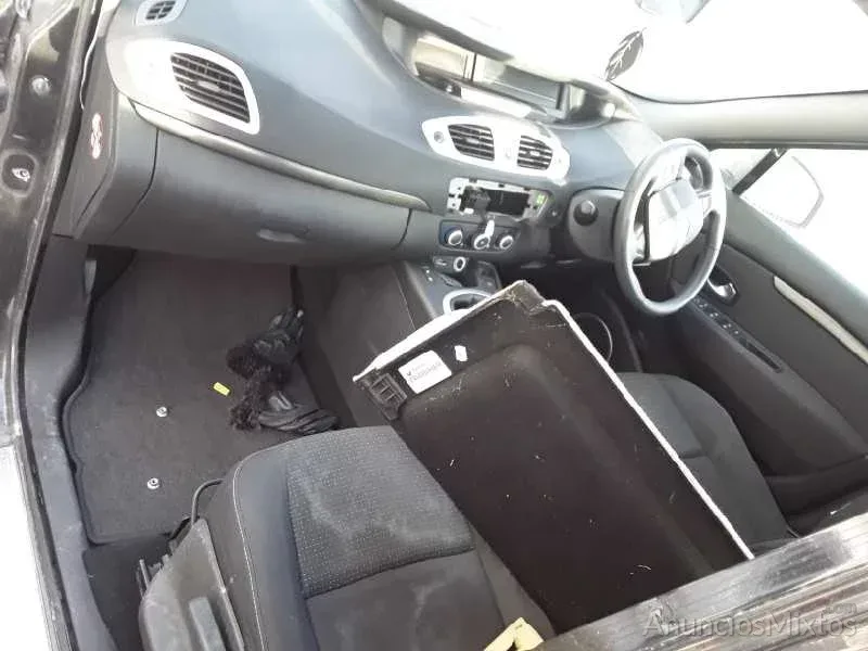 DESPIECE DE RENAULT SCENIC III 1.5 dCi D (106 CV) 2009 - Gratis - Usado - Granada DESPIECE DE RENAULT SCENIC III 1.5 dCi D (106 CV) 2009 - Gratis - Usado - Granada