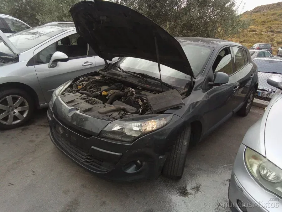 DESPIECE DE RENAULT MEGANE III BERLINA 5 P 1.5 dCi 2010 - Gratis - Usado - Granada DESPIECE DE RENAULT MEGANE III BERLINA 5 P 1.5 dCi 2010 - Gratis - Usado - Granada