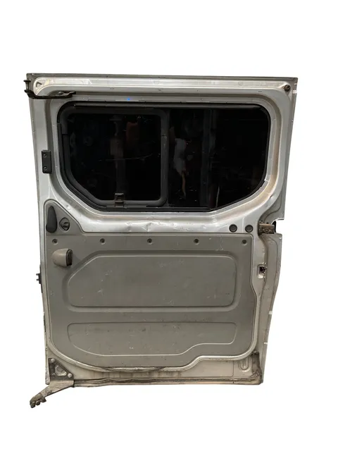 Puerta corrediza dcha Nissan Primastar 01-14 - 290 € - 8210000QAG _, 80 kg - Lleida