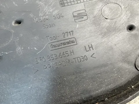Rejilla del izq antiniebla Seat Leon 5F FR 17-20 - 30 € - 5F0853665H, 2 kg - Lleida