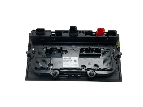Mando climatizador Seat Leon III 12-20 - 60 € - 5F0907044F, 1 kg - Lleida