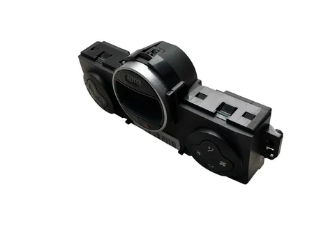 Climatizador Renault Clio 05-14 - 40 € - 8200296683 _, 1 kg - Lleida