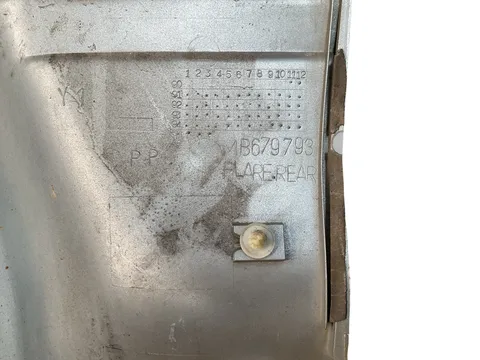 Aletin guardabarros tra izq Montero V20 91-00 - 60 € - MB679793, 5 kg - Lleida