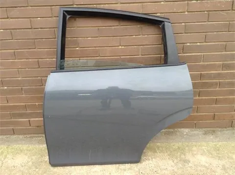 Puerta trasera izquierda seat leon ii 1P - 50 € - Puertatrasizqleon1p, 30 kg - Lleida