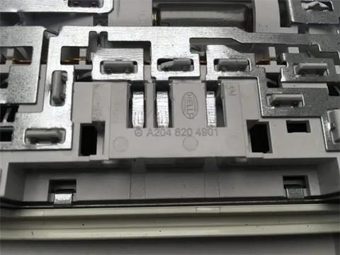 Luz interior mercedes clase c w204 - 25 € - a2048204901 - Lleida