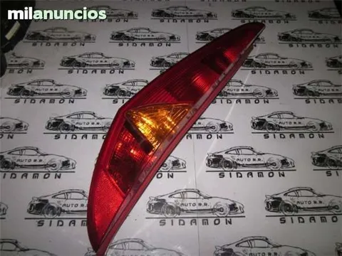 Piloto trasero izquierdo fiat punto - 20 € - Lleida