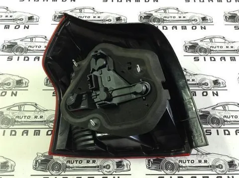 Piloto trasero derecho corolla e12 - 39 € - Lleida
