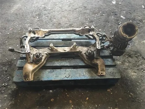 Puente delantero bmw e93 - 50 € - Puente delantero bmw e93, 39 kg - Lleida